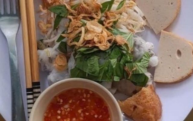 Bánh Cuốn Nóng - 832 Huỳnh Tấn Phát