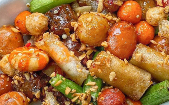 Nom Nom Station - Đường Số 11