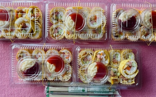 Tiệm Ăn Vặt Ụt Ụt