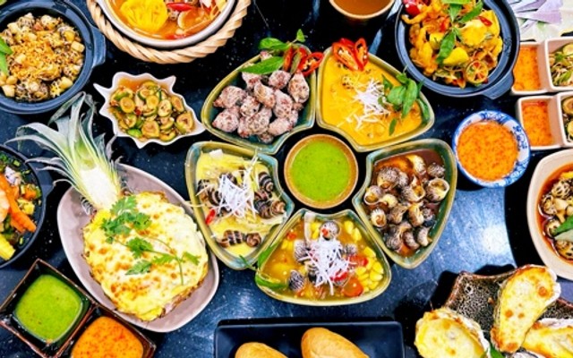 ỐC GẤU - BÚN RIÊU CUA - 118 LÝ THÁI TỔ