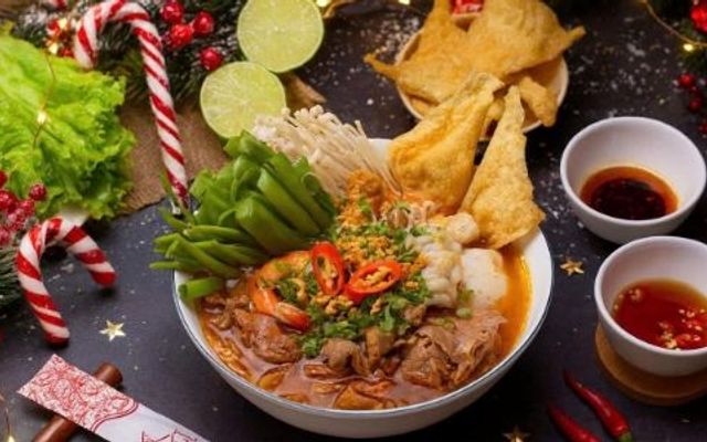 Vị Tâm Giao - Bánh Canh Cua, Bún Thái Tomyum & Lẩu Bò Mắm Ruốc