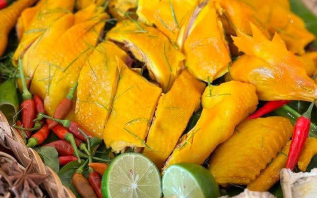 Gà Ủ Muối Hoa Tiêu & Chân Gà Sốt Thái Cô Kim - Phạm Thế Hiển