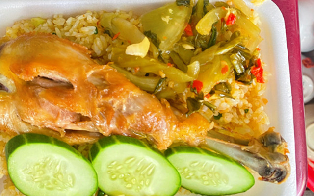 Cơm Gà Xối Mỡ - Quán Tý - 2 Phó Đức Chính