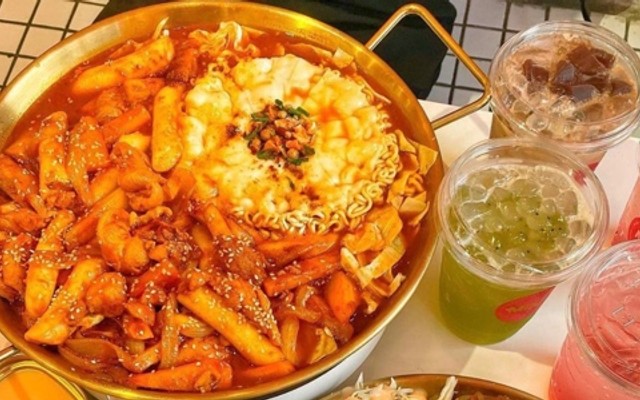 Bếp Nhà Thuỷ - Tokbokki Gà Xốt & Milk Tea