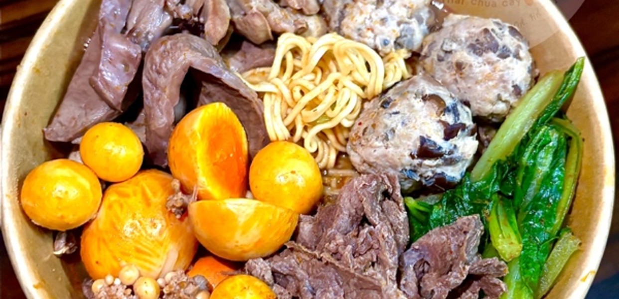 Bếp Gấu Nhỏ - Mì Thái Chua Cay & Mì Trộn Đặc Biệt - 102 Yên Hoà