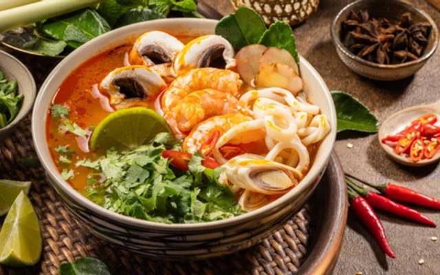 Mì Thái Tomyum And Fruits - Ỉn Béo - Đê La Thành Nhỏ