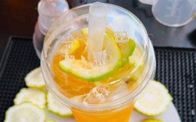 Tiệm Trà Chanh Giã Tay - Jena