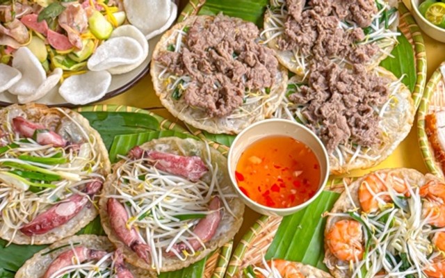 Bánh Xèo Tôm Nhảy - Bếp Xì Khói - 15 Trương Công Giai