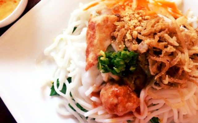 Bánh Tằm Bì Xíu Mại Cô Thảo