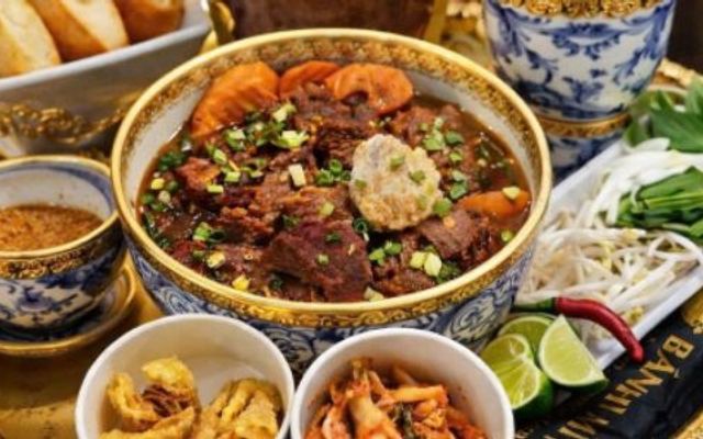 Bánh Mì Tô - Bò Kho & Xíu Mại & Lagu Gà  - Đường D5
