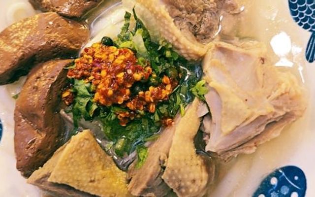 Chi Mô - Bánh Canh Vịt Quảng Trị