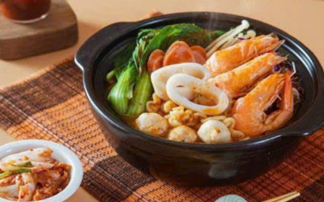 Tiệm Mì Mlem - Chùa Quỳnh