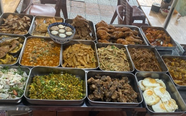 Cơm Tấm Sài Gòn Ruby - 12 Lạc Long Quân