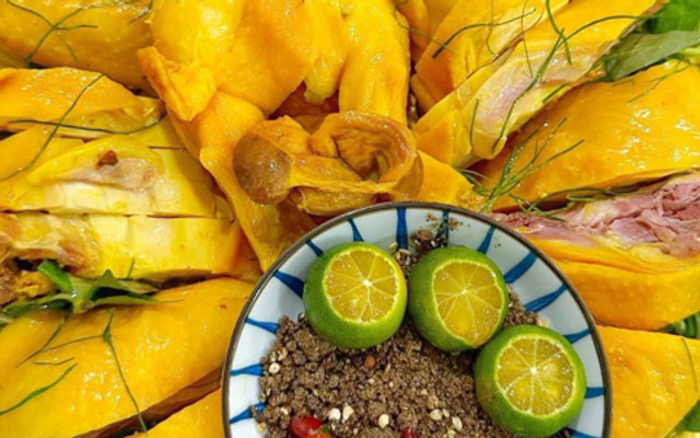 Quán Gà Ủ Muối & Tré Trộn Uyên Nghi - Cách Mạng