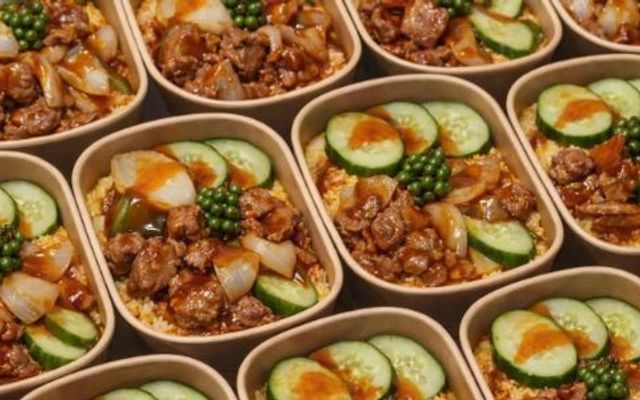 Cơm & Nui Bò Xào Ngập Trứng - Nguyễn Lương Bằng