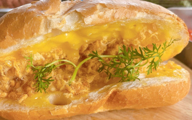 Bánh Mì Bơ Trứng - Trần Hoàng Na Mới