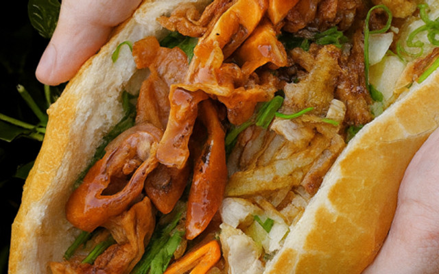 Bánh Mì Phá Lấu - Nguyễn Thị Sáu