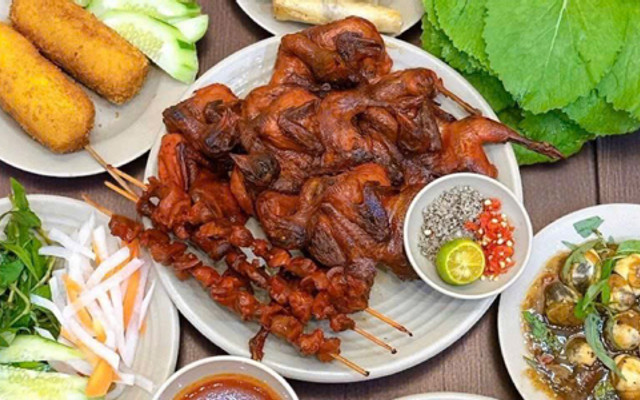 Cút Tắm Bơ - Ăn Vặt La Cà - 319 Phan Đình Phùng