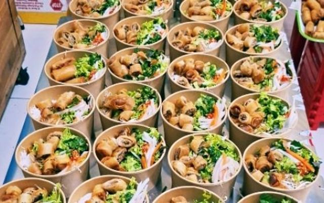 Chang Chang Bún Thịt Xào Chả Giò Hóc Môn - Chợ Trung Chánh