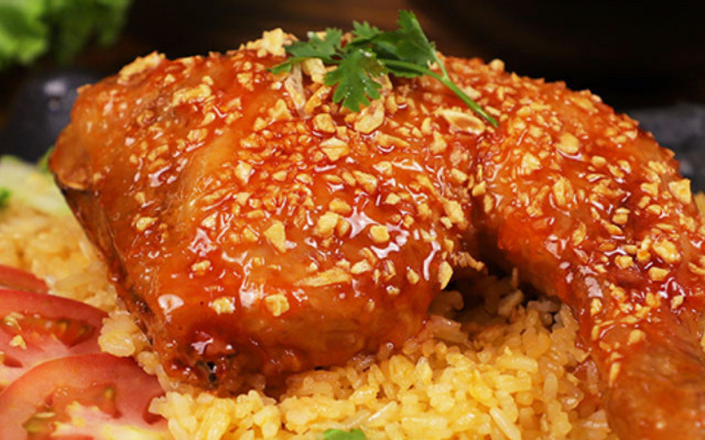 A Quang - Cơm Gà Xối Mỡ & Cơm Gà Mắm Tỏi - Bình Quới