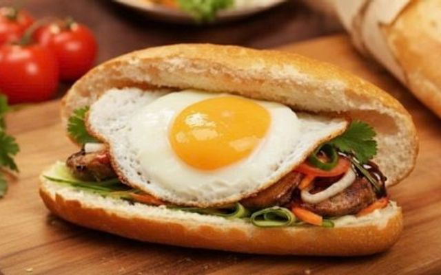 Bánh Mì Thịt Nướng Hoàng Quân - Bánh Mì - Nguyễn Ảnh Thủ