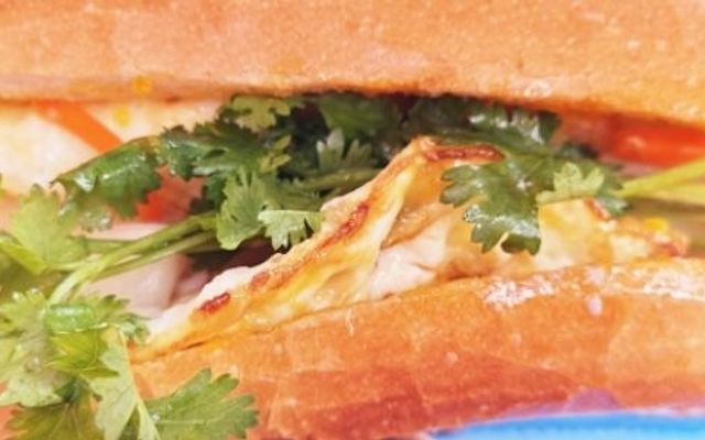 Xíu - Bánh Mì & Cafe - 301 Dương Quảng Hàm